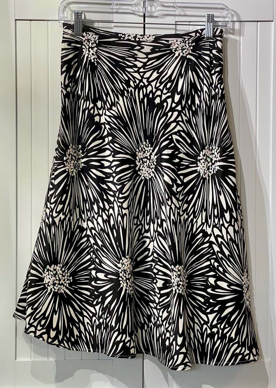 Harold's Black and White Floral Print 100% Silk A-Line Skirt Size 2